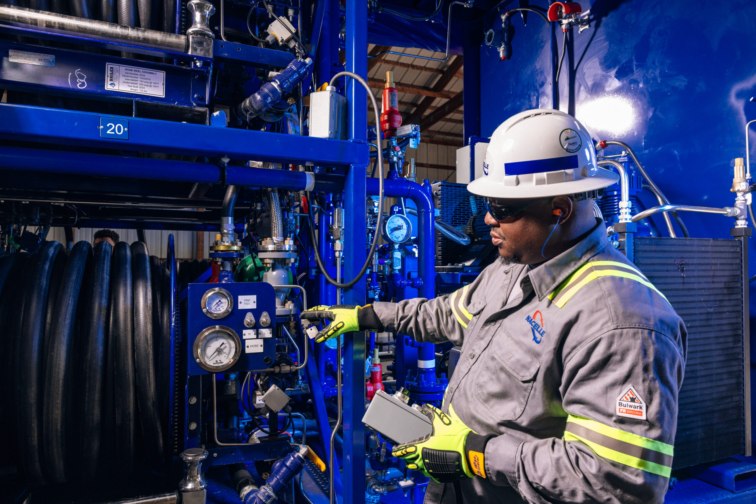 Nacelle Solutions oil and gas field engineering crew at work